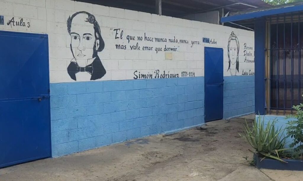 Aulas de Primaria Almirante Lino de Clemente Cumaná