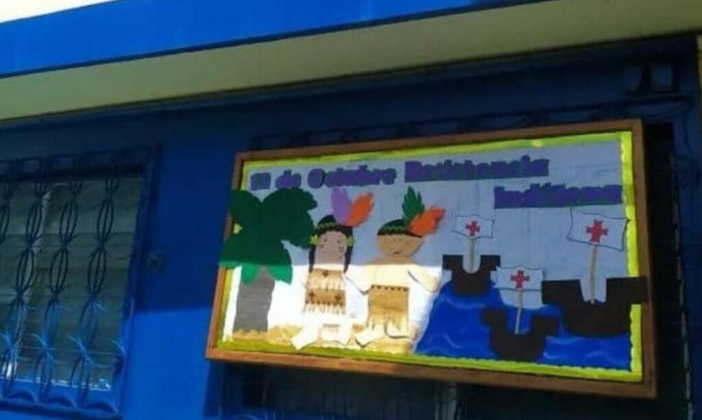 Foto de la cartelera del Colegio Armonía de Cumaná