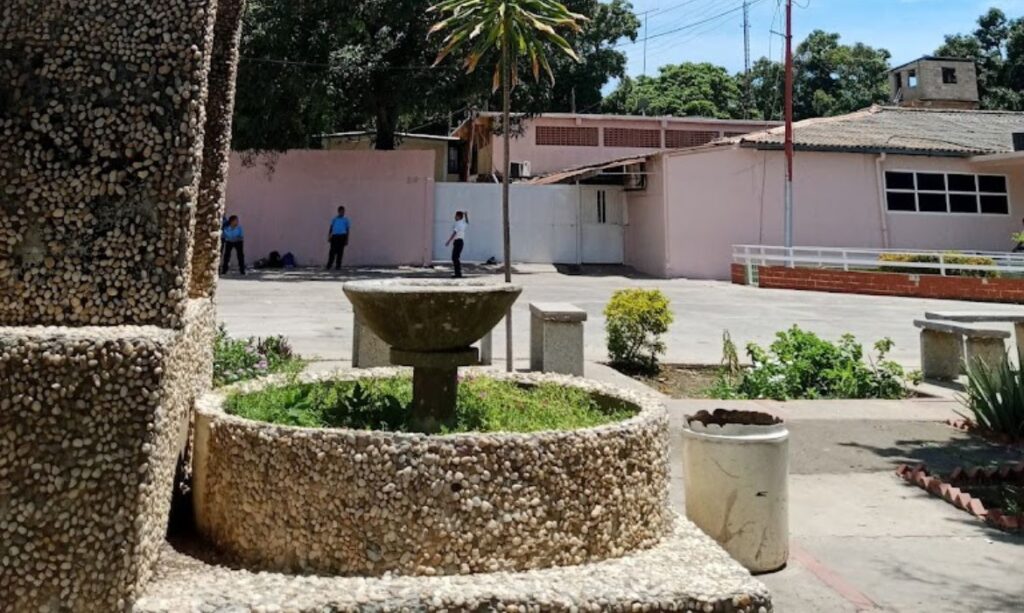 Foto de Entrada al Colegio Padre Alcalá en Cumaná