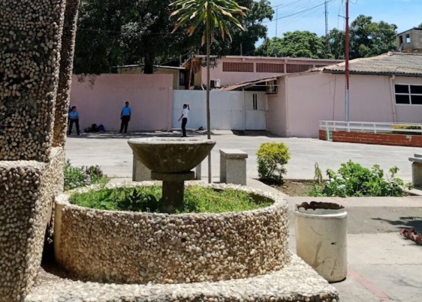 Foto de Entrada al Colegio Padre Alcalá en Cumaná